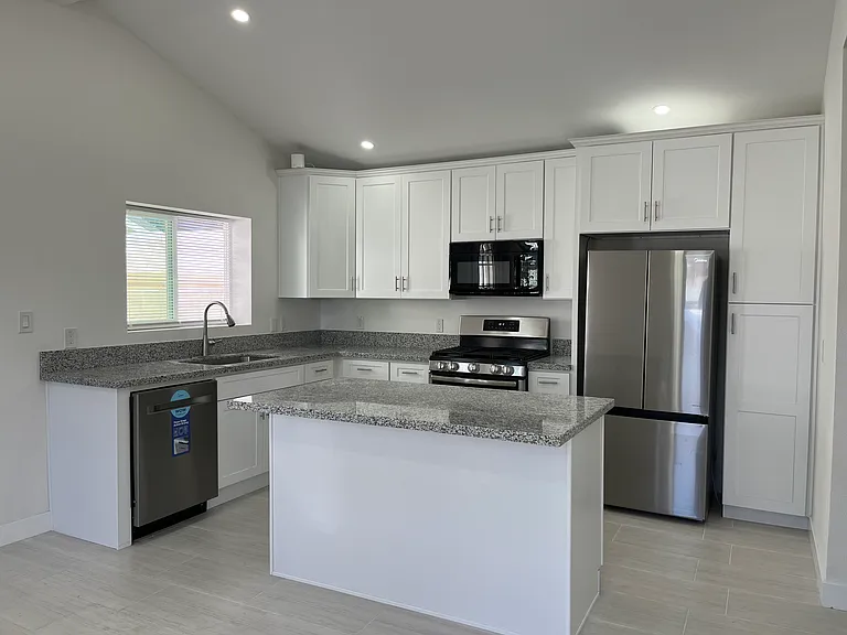 4318 W 133rd St #D — Photo 3