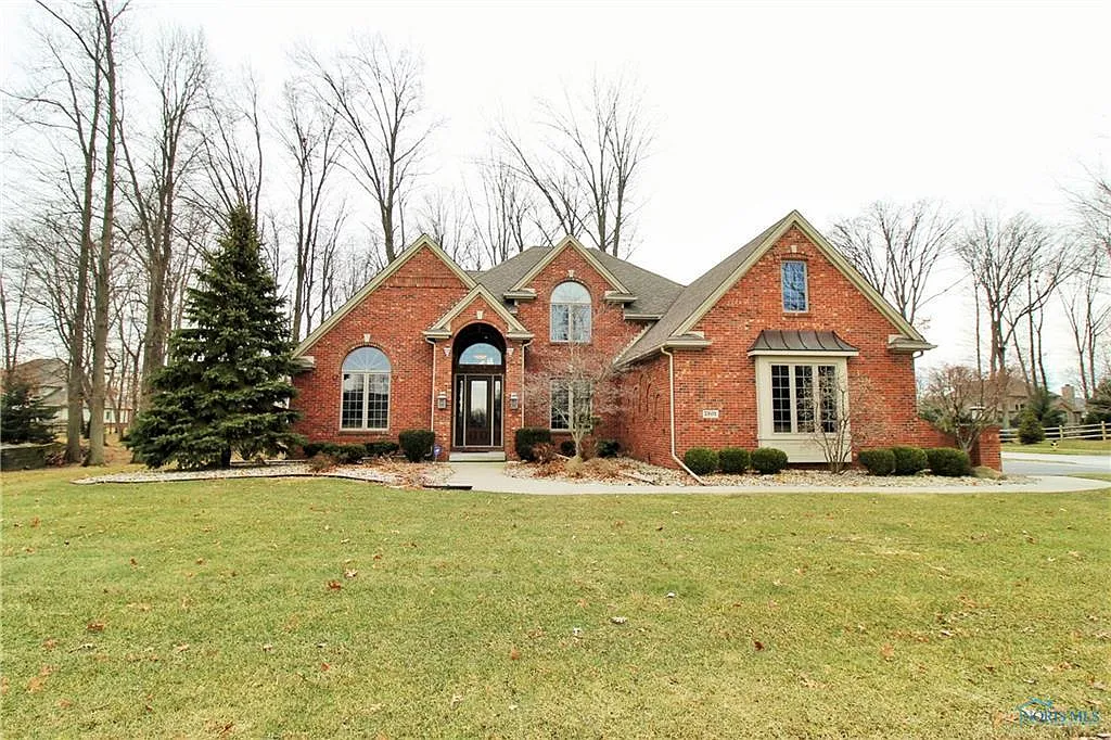 7901 Chestnut Rdg photo 1