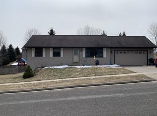 131 Barbara Ann Dr, Reedsburg, WI 53959