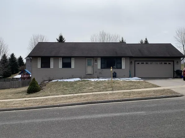 131 Barbara Ann Dr, Reedsburg, WI 53959