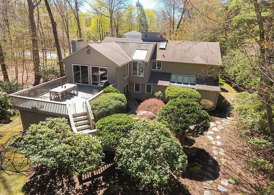 1st image of 30 Ashcroft Rd