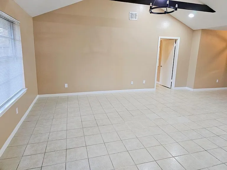 2327 Shadbury Ct — Photo 24