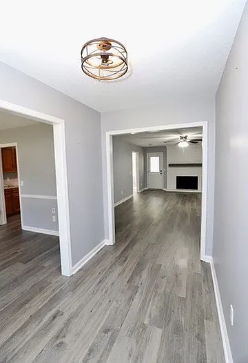 944 Twin Lakes Dr — Photo 8