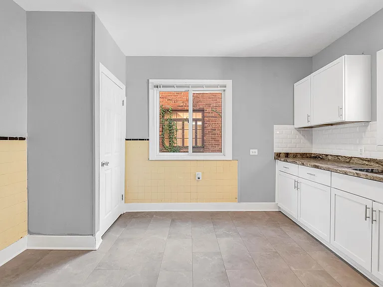 9503 Lakepointe St — Photo 12