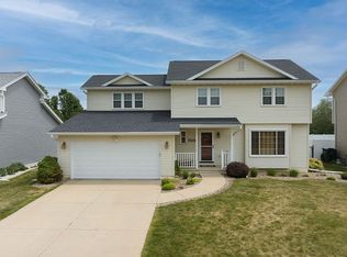 7004 W Park Rd NE, Cedar Rapids, IA 52402