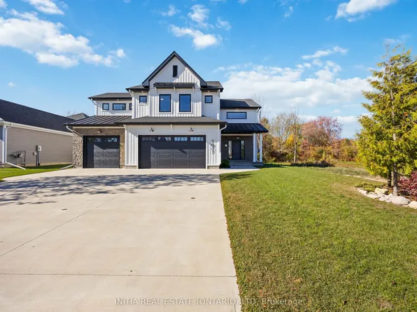7007 Blue Coast Hts, Plympton Wyoming, ON N0N 1E0
