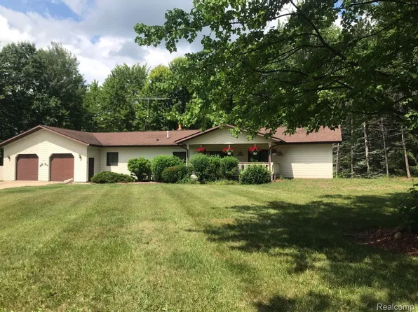 1200 W Sanilac Rd, Caro, MI 48723