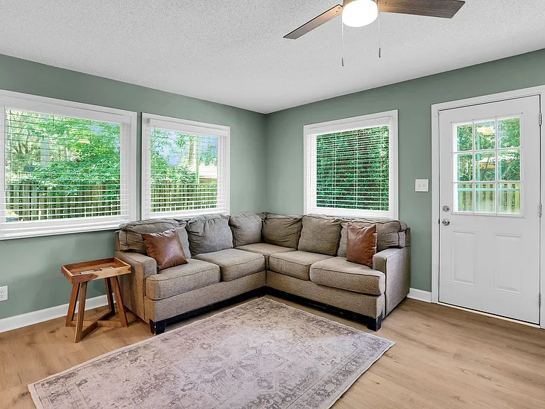 9 Hillyer Dr — Photo 22