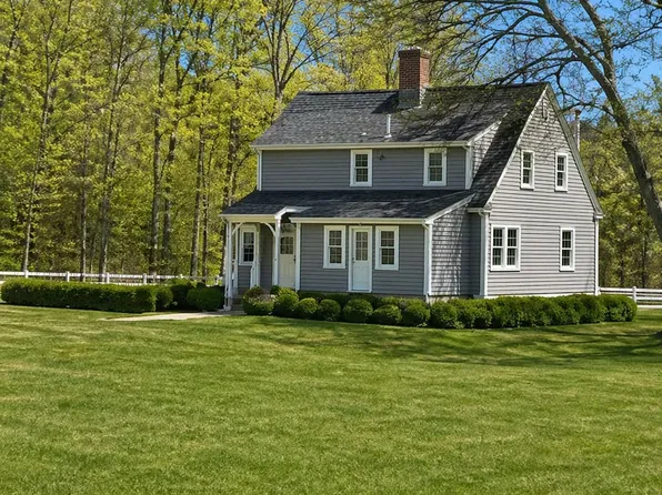 277 Dodge St, Beverly, MA 01915