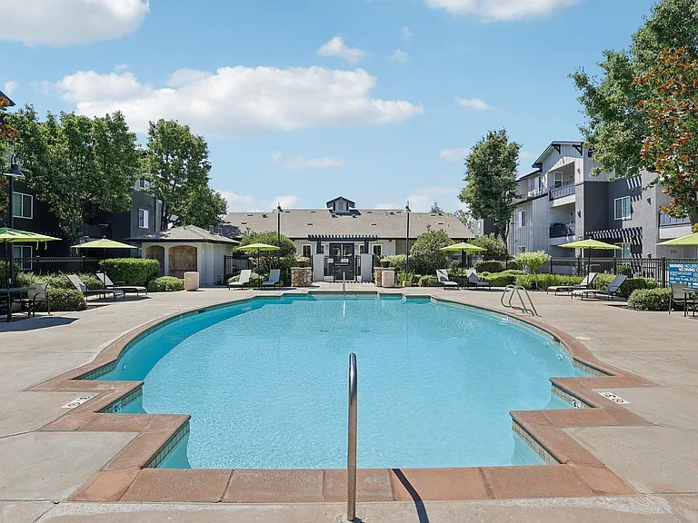 Waterstone Apartments — Photo 9
