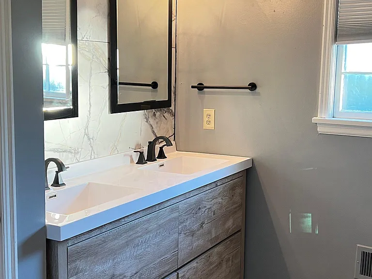 2406 Chattesworth Ln — Photo 1
