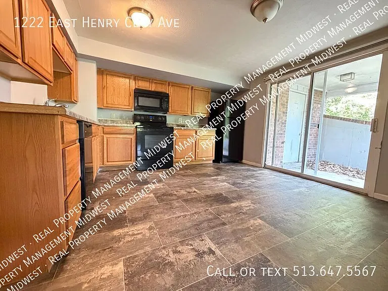1222 E Henry Clay Ave — Photo 3