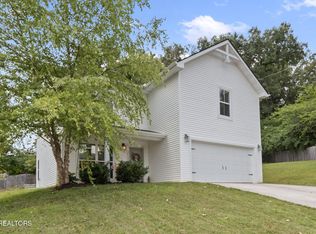 2132 Windbrook Rd, Knoxville, TN 37923