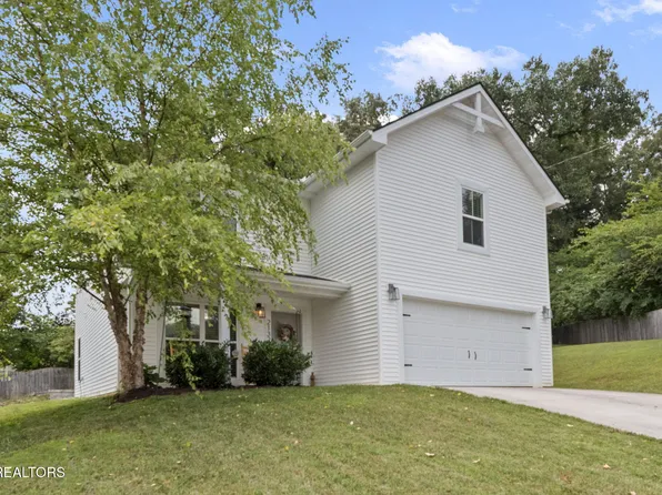 2132 Windbrook Rd, Knoxville, TN 37923