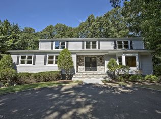 15 Hemlock Rd, Livingston, NJ 07039