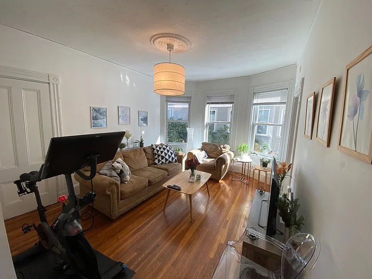 172 Elm St #1A — Photo 2