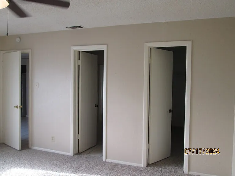 4431 Myrna Dr — Photo 15