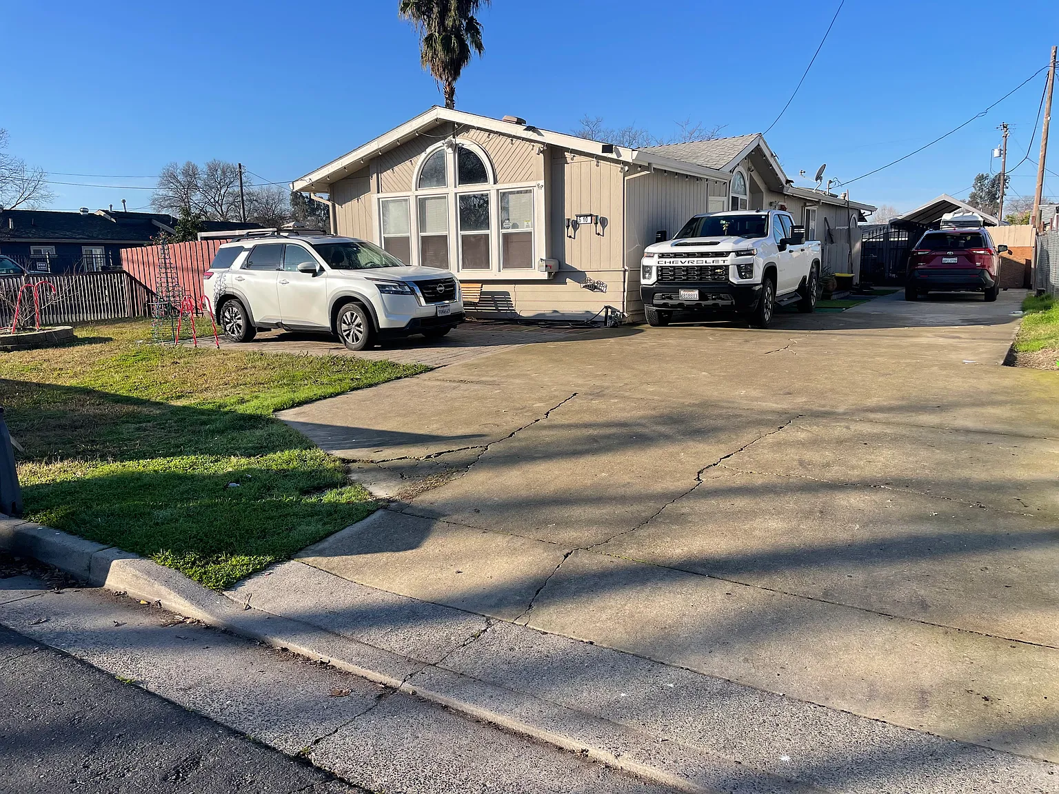 610 Walnut St photo 1