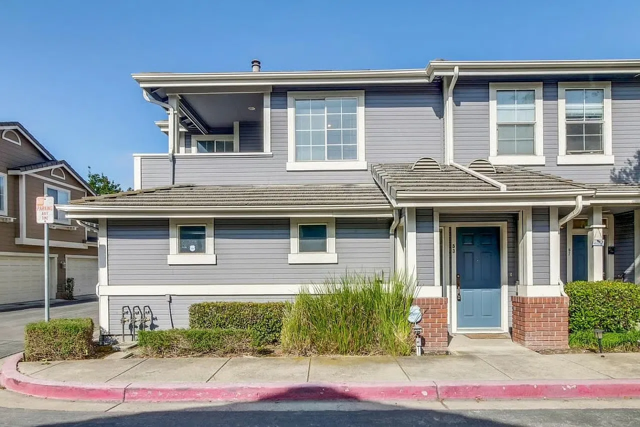 2 bed, 1164 sqft, $3,800 — Photo 1