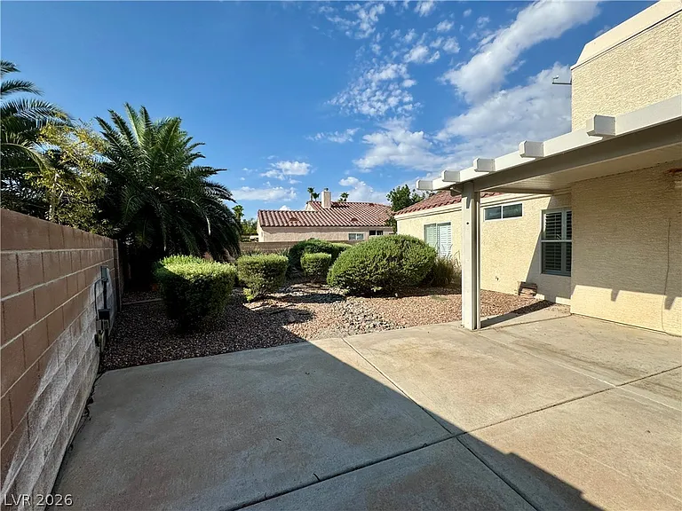 4544 Crimson Leaf Dr — Photo 17