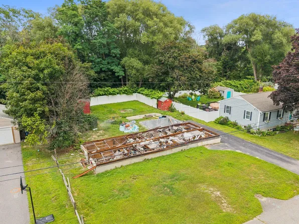 22 Cleveland Street, Saco, ME 04072