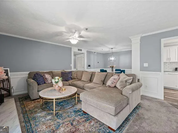 907 Riverview Dr SE, Marietta, GA 30067