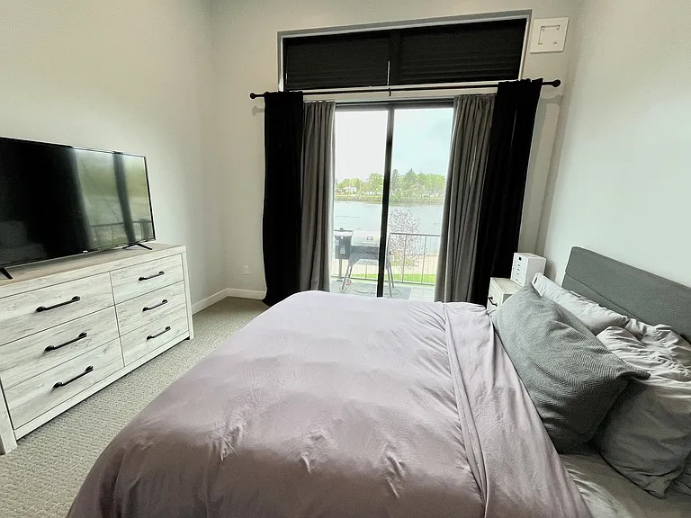 220 King St SE #9 — Photo 3