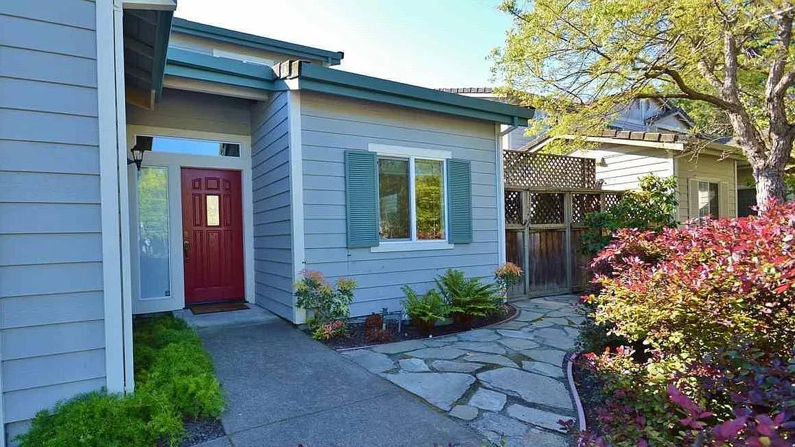 3 bed, 1855 sqft, $4,500 — Photo 2