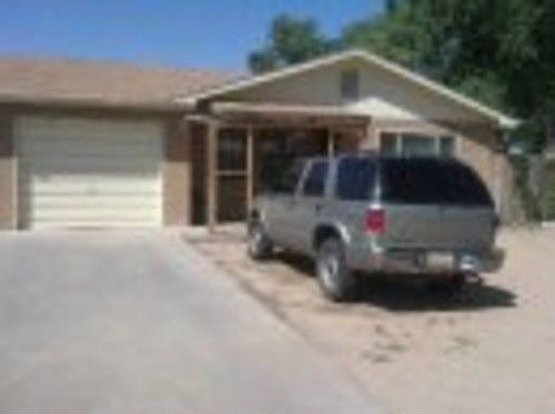 1st image of 1011 Spruce Ct SE