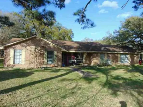 54 County Road 183, Van Vleck, TX 77482