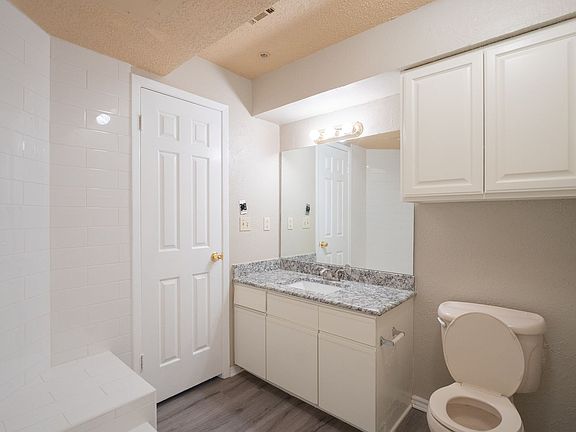 3rd image of 7474 Fair Oaks Ave Unit 7405