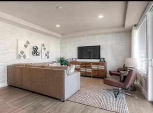 8320 NE 163rd Pl #1, Kenmore, WA 98028