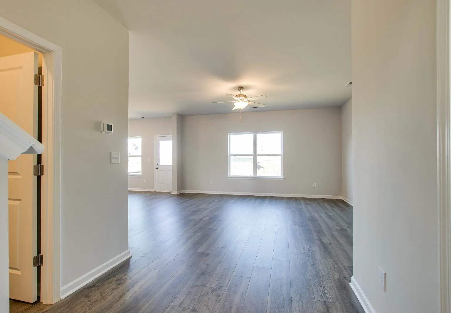 4 bed, 2.5 bath, 2074 sqft, $2,300 — Photo 4