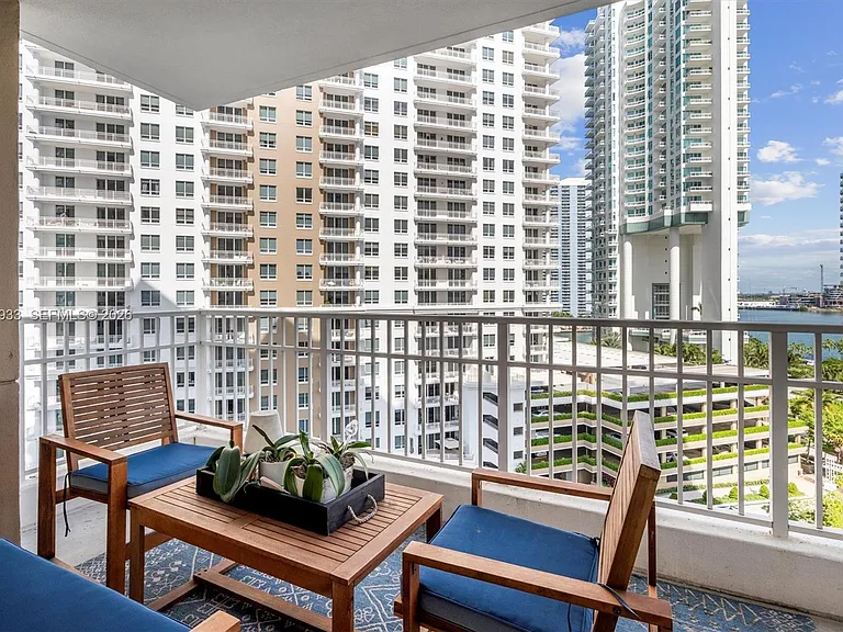 701 Brickell Key Blvd #1106 — Photo 52