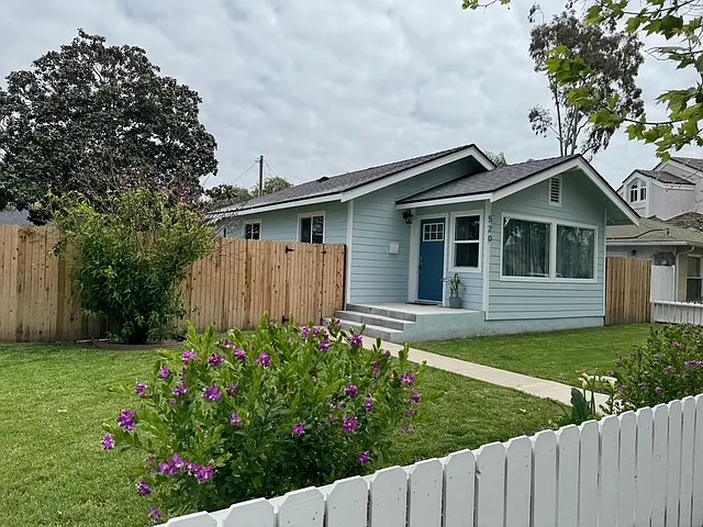 520 N Ventura Rd — Photo 1