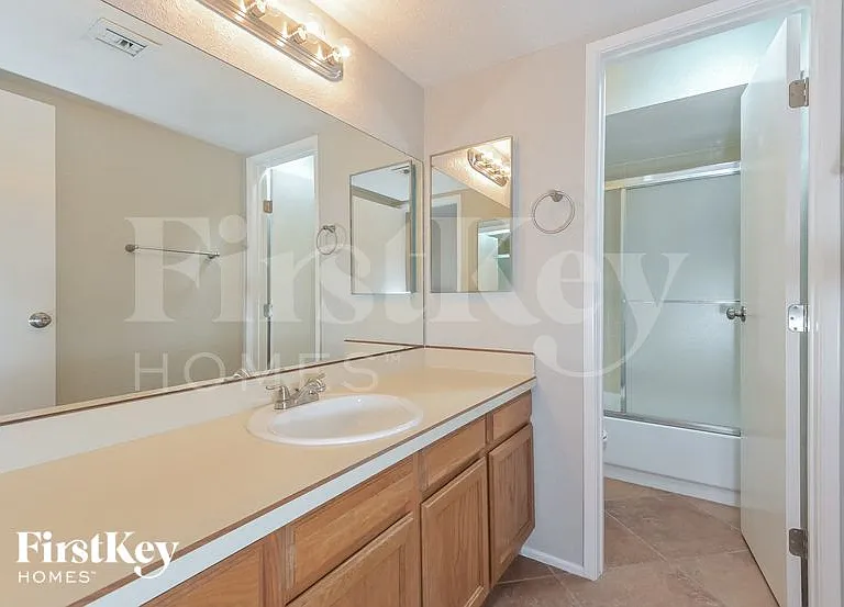 3240 N Hill Farm Dr — Photo 12