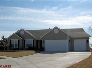 106 Bear Claw Dr, Wentzville, MO 63385