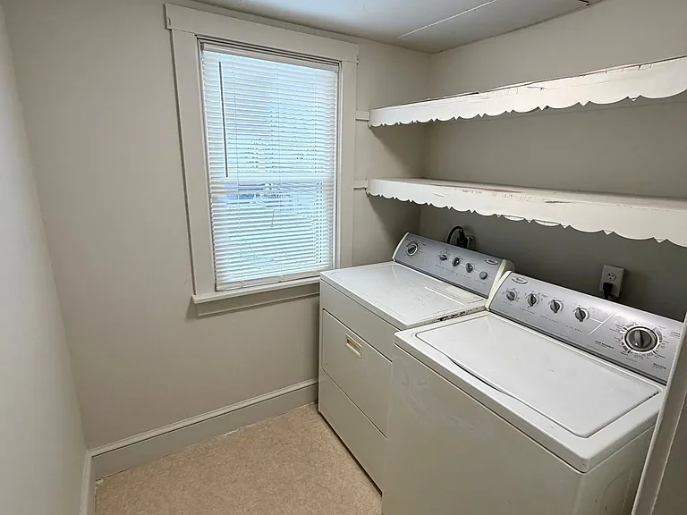 763 Manor St — Photo 13