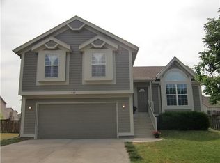 717 S Cedar St, Gardner, KS 66030
