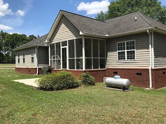 4th image of 1702 Nicole Ln