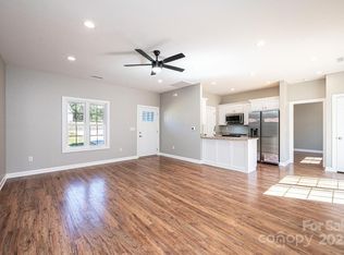 1314 39th Street Cir SW, Hickory, NC 28602