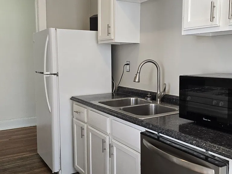 The Massee Apartments — Photo 34
