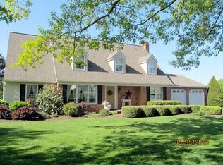 1759 Windy Hill Rd, Lancaster, PA 17602