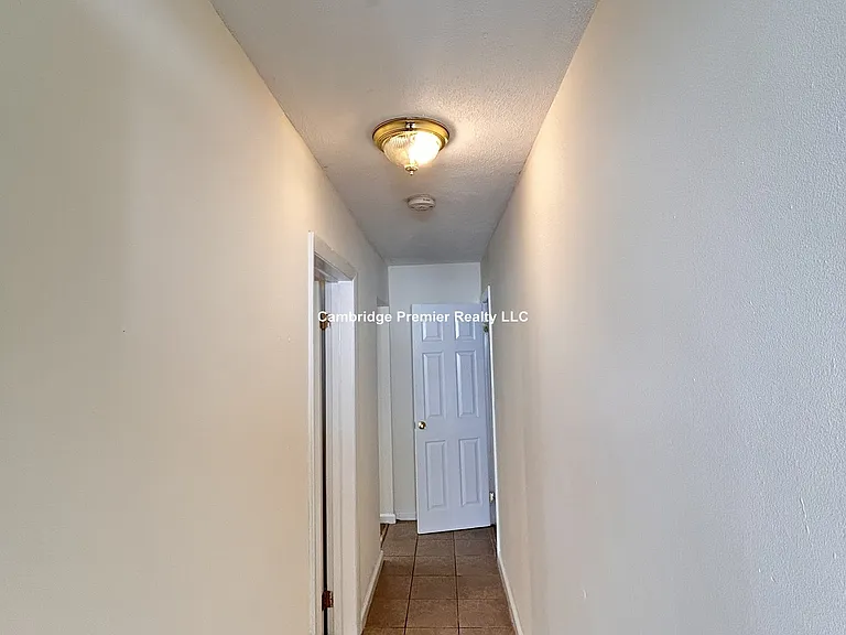 Pine St — Photo 11