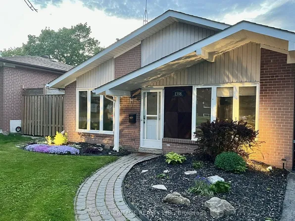 1398 Fordon Ave, Pickering, ON L1W 1J9
