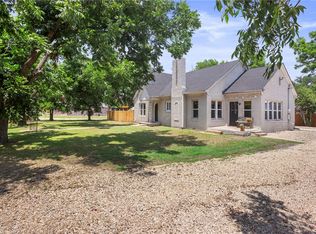 204 S 1st St, Rosebud, TX 76570