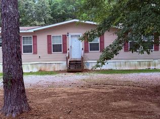 100 Hunter Dr, Valley Grande, AL 36701