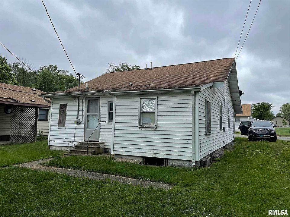215 Elm St, Zeigler, IL 62999 Zillow