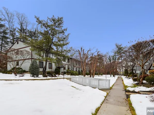 50 Rock Rd #B, Hawthorne, NJ 07506