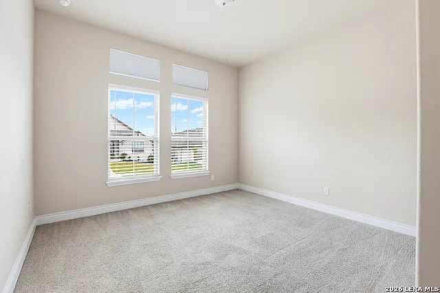 3034 Daplyn Park — Photo 5